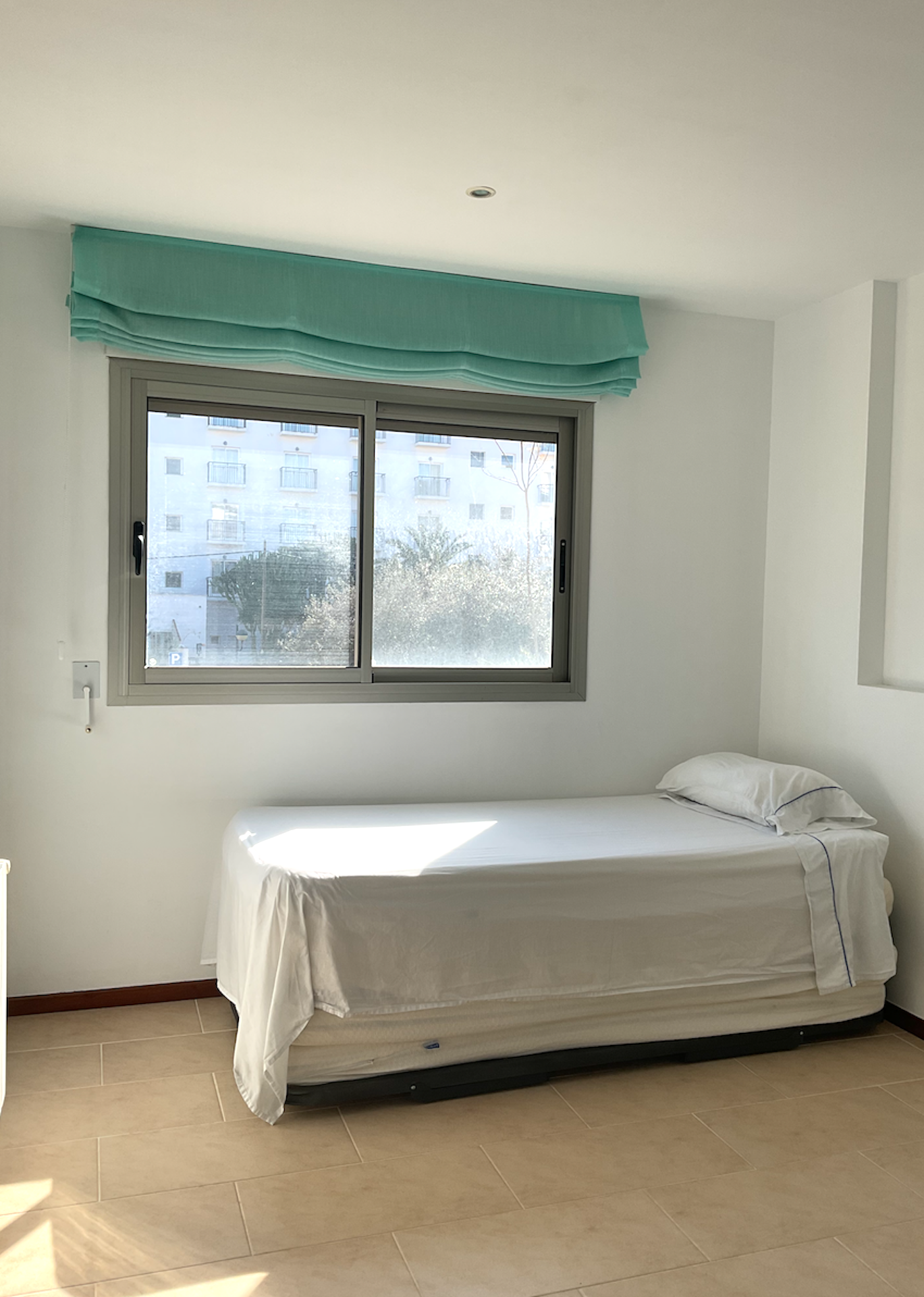 Resa Estates Ibiza for sale te koop santa Eularia beach apartment bedroom 2.png